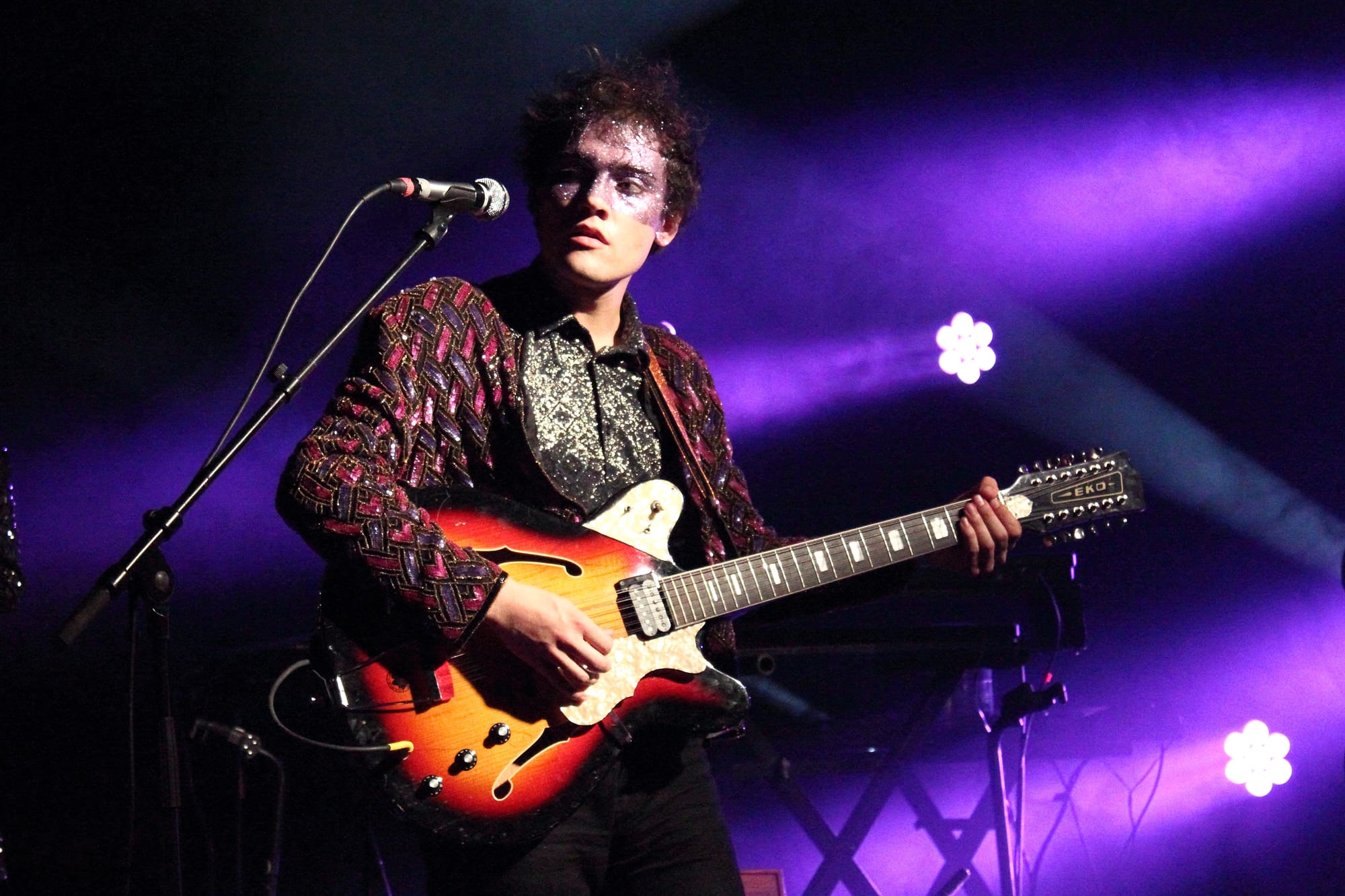 Fret Size Secrets (Finally Revealed!): Unlock Easier Bends & Play Like Hendrix!